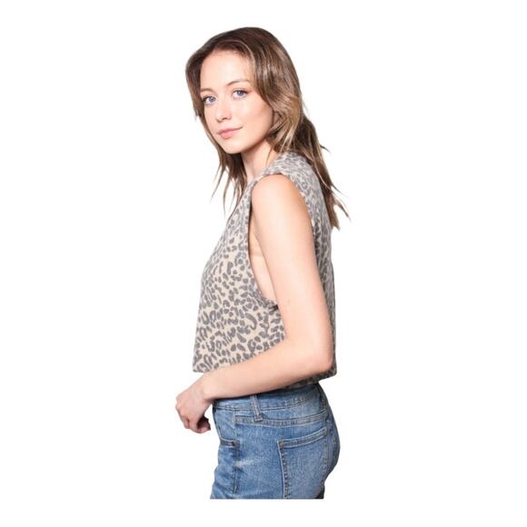 gaze NWT Women's Crop Fuzzy Animal Print Button Front Sweater Vest Top Camel SM - Picture 11 of 12